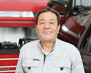 整備士 板金　落合 正典